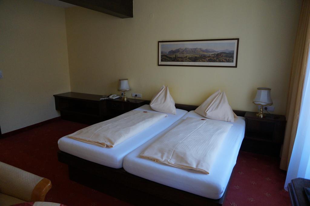 Hotel Happ Innsbruck Habitación foto